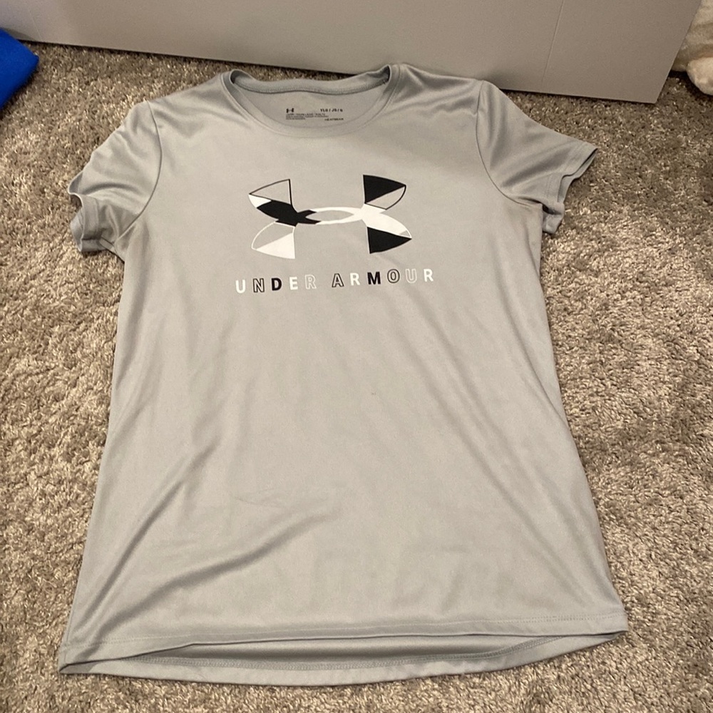 under armour tee shirt